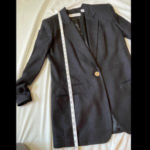 VALERIE STEVENS Vintage 1990’s black 100% silk blazer. Size 6